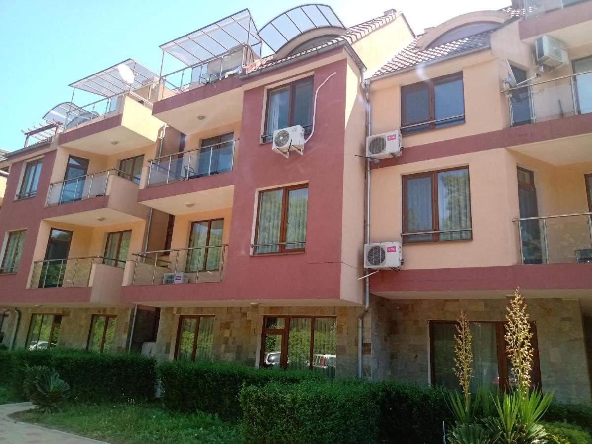 Апартамент На Къмпинг Градина Tschernomorez Exterior foto