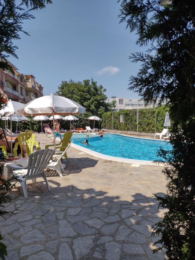 Апартамент На Къмпинг Градина Tschernomorez Exterior foto