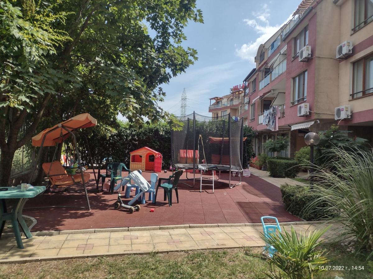 Апартамент На Къмпинг Градина Tschernomorez Exterior foto