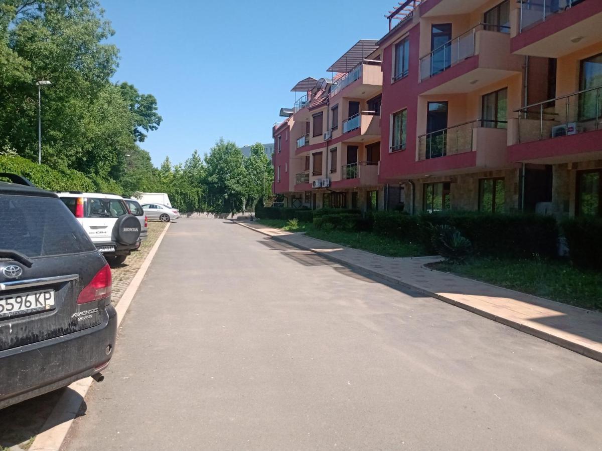 Апартамент На Къмпинг Градина Tschernomorez Exterior foto